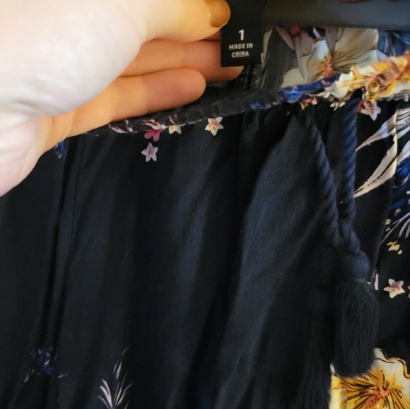 Blue floral 1x torrid maxi skirt pre owned with 2 slits - Picture 3 of 6